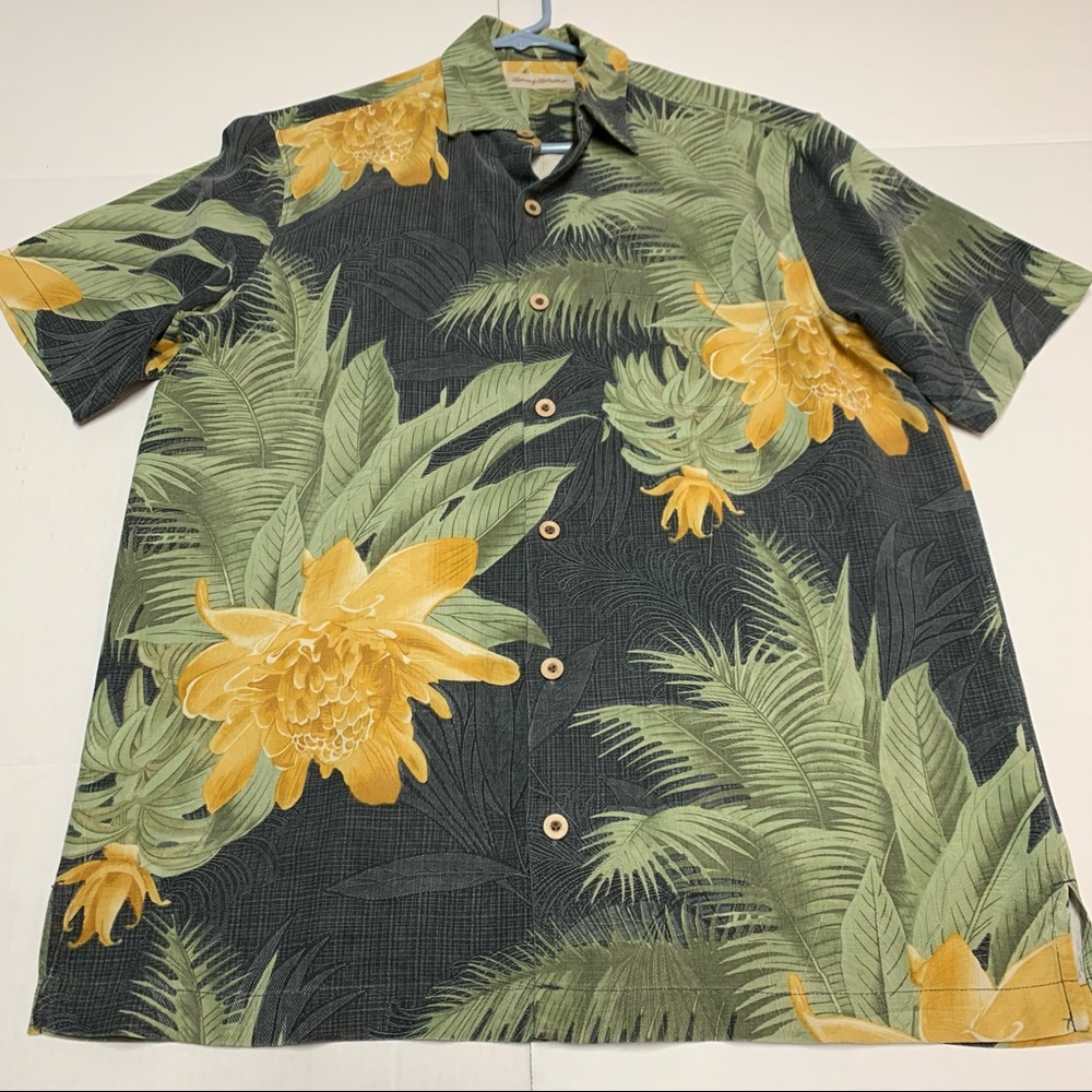 Tommy Bahama Hawaiian shirt size S men’s